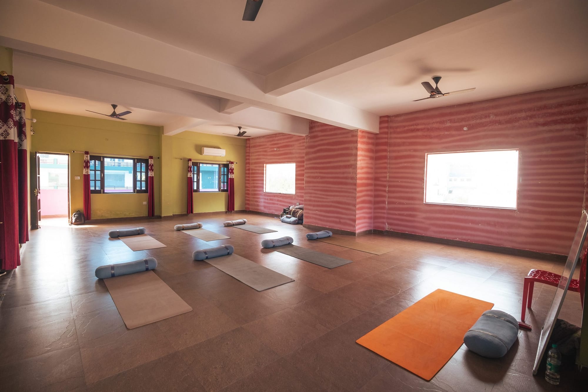 yoga retreat centre in rishikesh